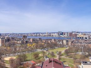 1 Avery 27B, Boston MA 02111