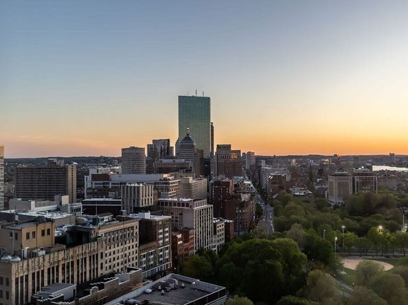 1 Avery 27B, Boston MA 02111