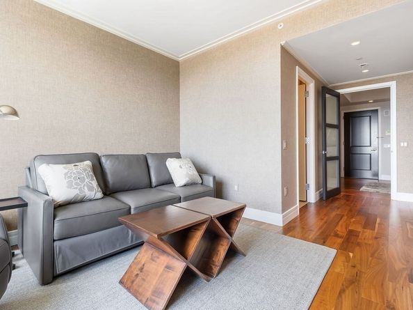 1 Avery 27B, Boston MA 02111