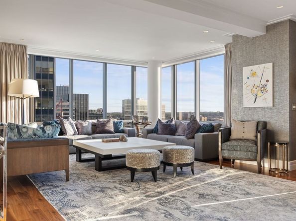 1 Avery 27B, Boston MA 02111