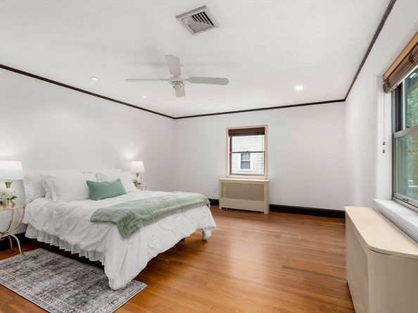 832 Chestnut St, Newton MA 02468