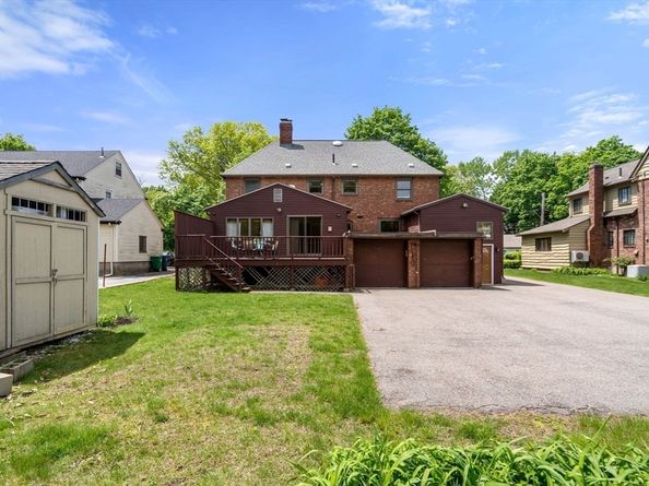 832 Chestnut St, Newton MA 02468