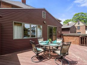 832 Chestnut St, Newton MA 02468