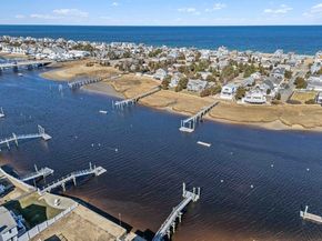 1177 Ferry St, Marshfield MA 02050