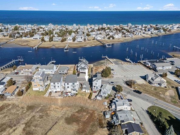 1177 Ferry St, Marshfield MA 02050