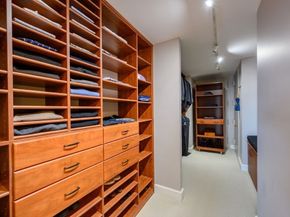 65 E India Row 38 F/G, Boston MA 02110