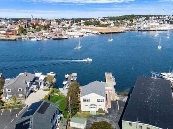64 Rocky Neck Ave B, Gloucester MA 01930
