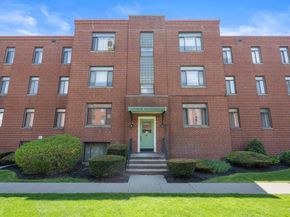 10 Ashland St 2L, Worcester MA 01609