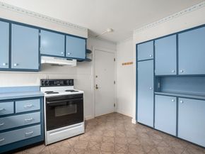10 Ashland St 2L, Worcester MA 01609