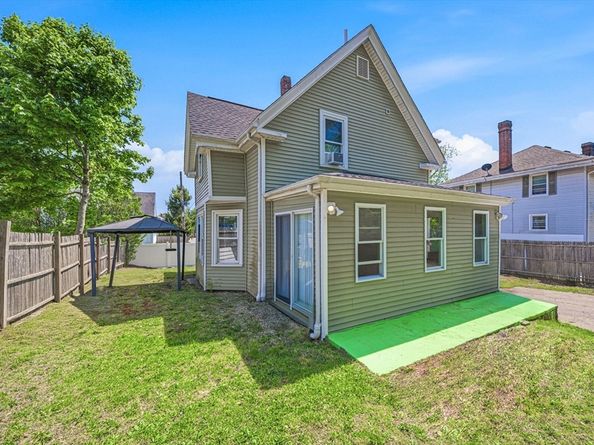 17 Forest Ave, Plymouth MA 02360