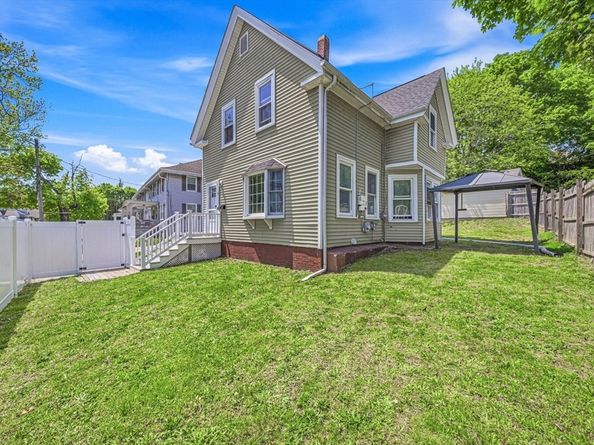 17 Forest Ave, Plymouth MA 02360