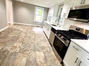 14 Elm Ave, Holbrook MA 02343