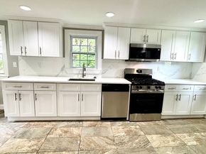 14 Elm Ave, Holbrook MA 02343