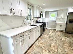 14 Elm Ave, Holbrook MA 02343