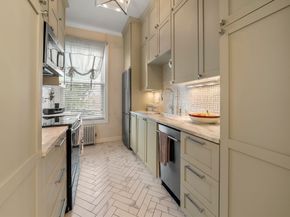 554 E 4th St 1B, Boston MA 02127