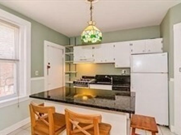 378 Riverway Three, Boston MA 02115