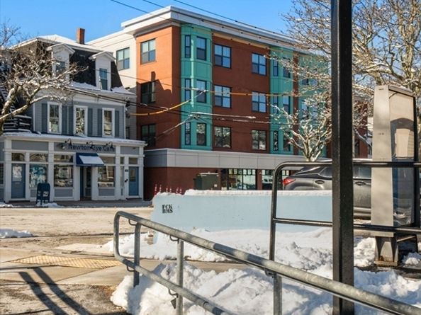 1151 Walnut 210, Newton MA 02461