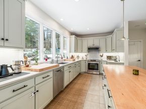 33 Forster Rd, Manchester MA 01944
