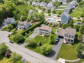 13 Ballard Ct, Leominster MA 01453