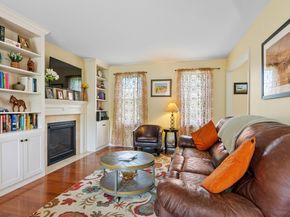 13 Ballard Ct, Leominster MA 01453