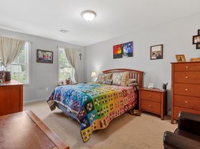 13 Ballard Ct, Leominster MA 01453