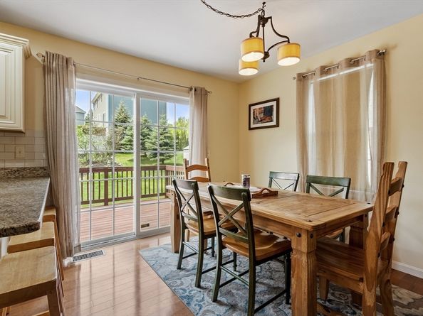 13 Ballard Ct, Leominster MA 01453