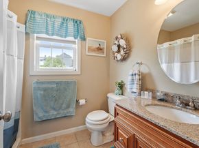 13 Ballard Ct, Leominster MA 01453