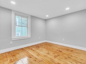 42 School St 2, Salem MA 01970