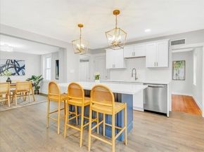 42 School St 2, Salem MA 01970