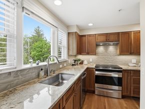 6 Safford St 2, Ipswich MA 01938