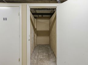 630 Hammond St 209, Brookline MA 02467