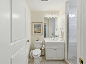 630 Hammond St 209, Brookline MA 02467