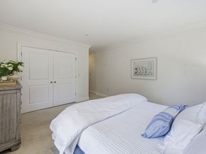 630 Hammond St 209, Brookline MA 02467