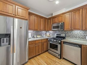 630 Hammond St 209, Brookline MA 02467