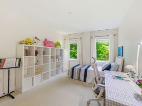 630 Hammond St 209, Brookline MA 02467