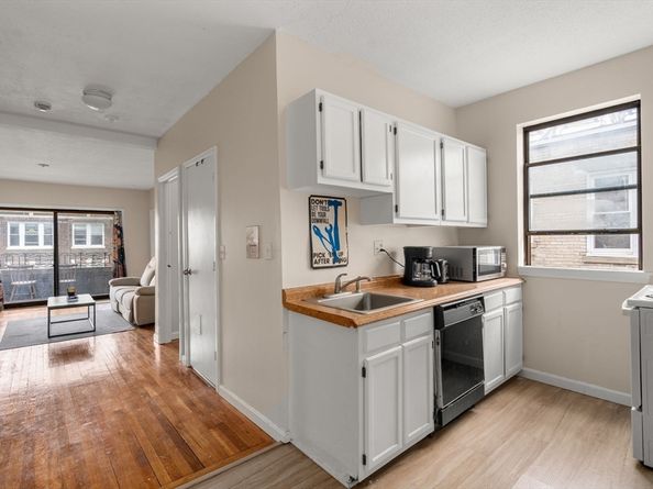 317 Summit Avenue 9, Boston MA 02135