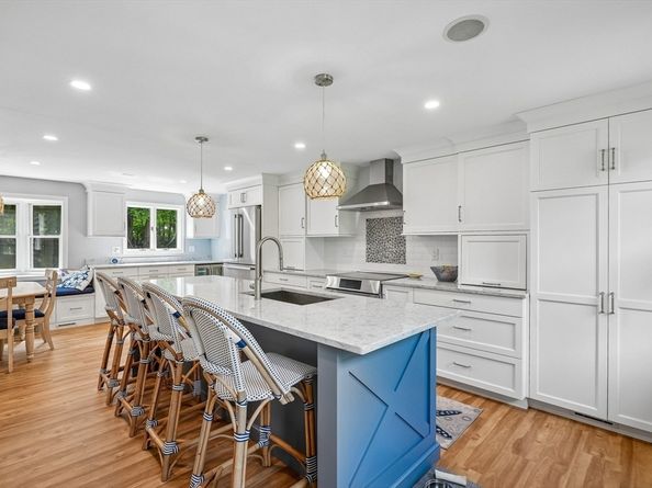 2 Berkley Cir, Hingham MA 02043