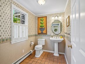 2 Berkley Cir, Hingham MA 02043