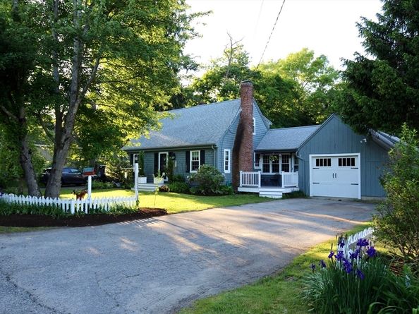 86 Taunton St, Lakeville MA 02347