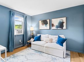 42 Brookside Dr, Uxbridge MA 01569