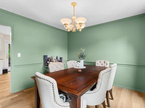 42 Brookside Dr, Uxbridge MA 01569