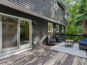 42 Brookside Dr, Uxbridge MA 01569