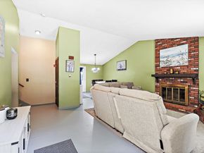 90 Oakmont Ave, Westminster MA 01473