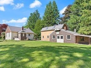 84 Walnut St, Walpole MA 02081