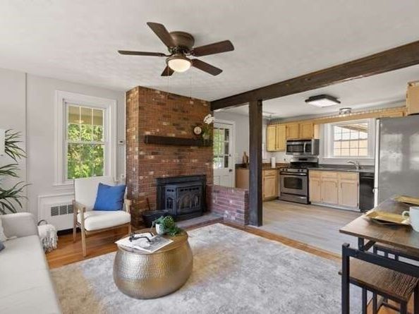 84 Walnut St, Walpole MA 02081