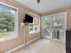 42 Wood St, Woburn MA 01801