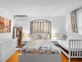 42 Wood St, Woburn MA 01801