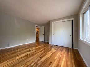 1 Albert Dr 8, Woburn MA 01801