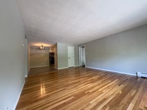 1 Albert Dr 8, Woburn MA 01801