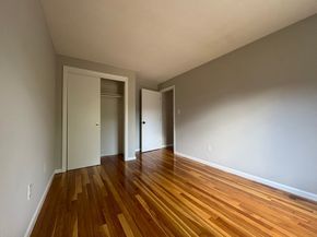 1 Albert Dr 8, Woburn MA 01801